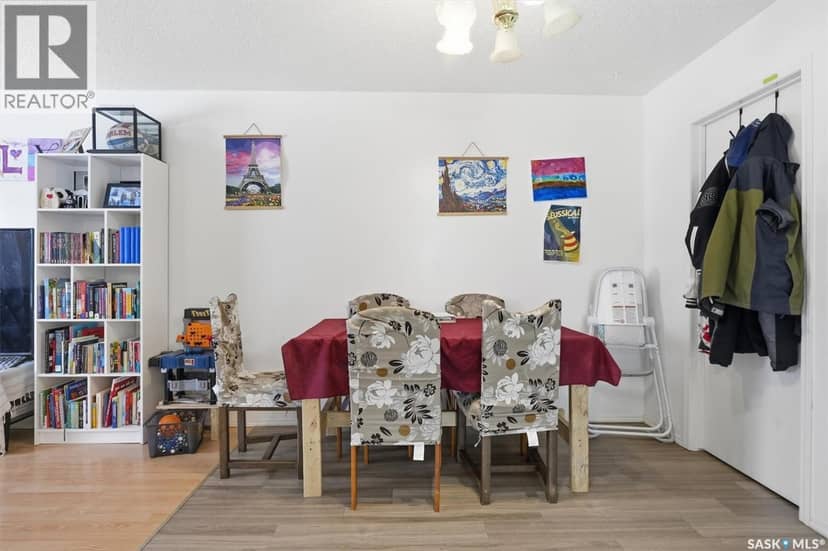 114 - 116 Barber CRESCENT — photo 16 of 40