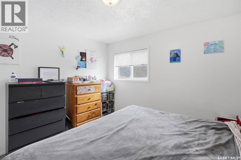 114 - 116 Barber CRESCENT — photo 18 of 40
