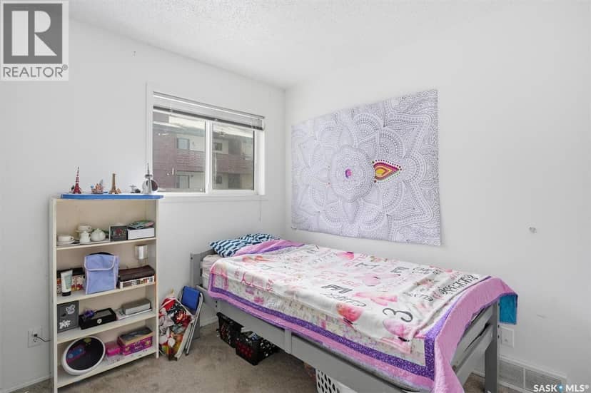 114 - 116 Barber CRESCENT — photo 21 of 40