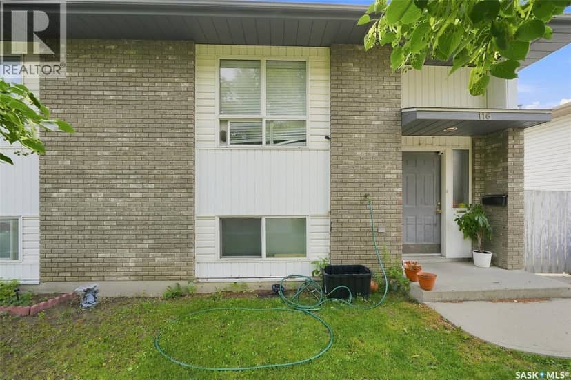 114 - 116 Barber CRESCENT, Saskatoon, photo 3