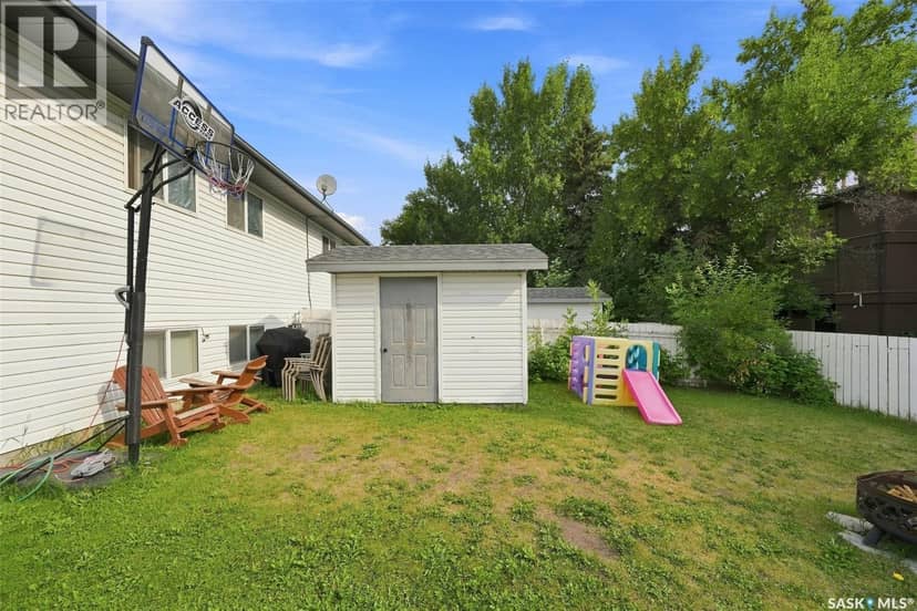 114 - 116 Barber CRESCENT — photo 36 of 40