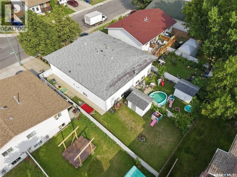 114 - 116 Barber CRESCENT — photo 40 of 40