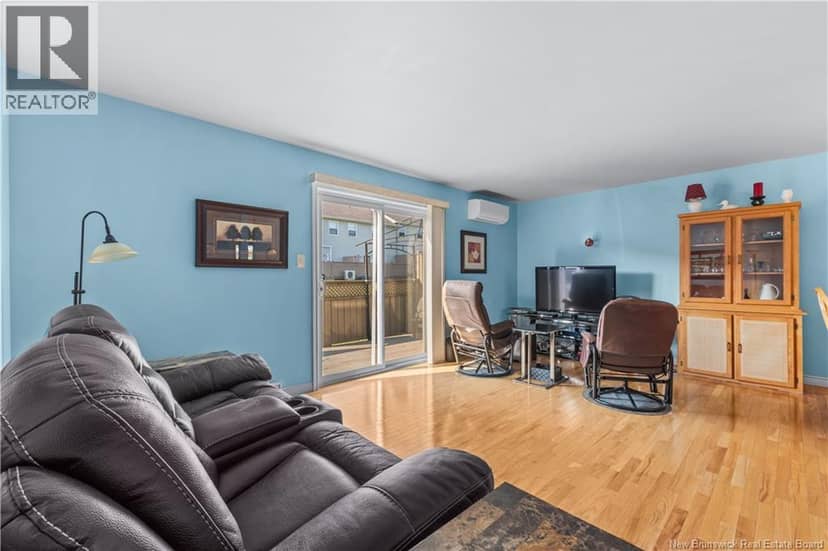 147 Damien — photo 14 of 25