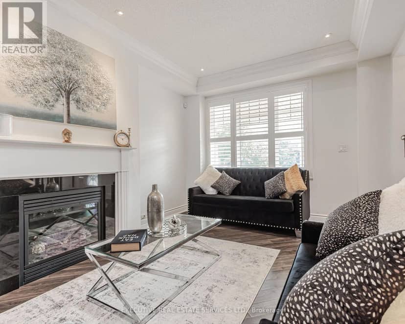 2 Nectarlane Avenue — photo 5 of 40