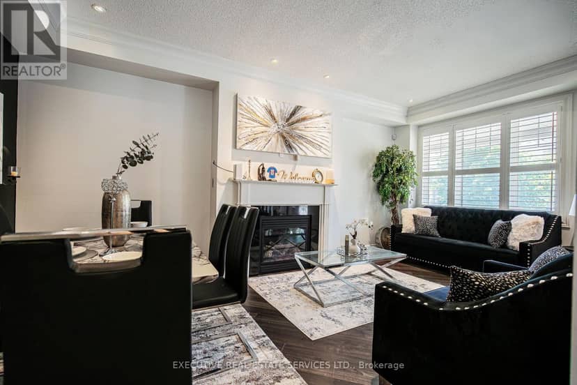 2 Nectarlane Avenue — photo 6 of 40