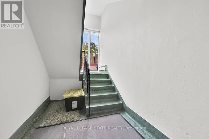 107 - 9 Grant Boulevard — photo 31 of 36