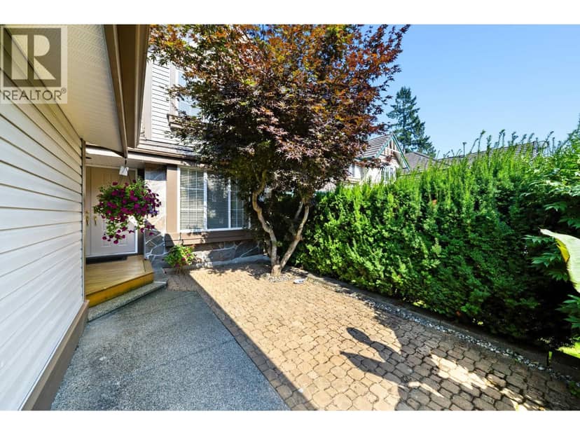 3285 CHARTWELL GREEN, Coquitlam, photo 2