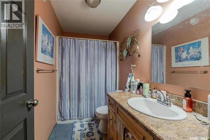 294 Wellington DRIVE — photo 12 of 30