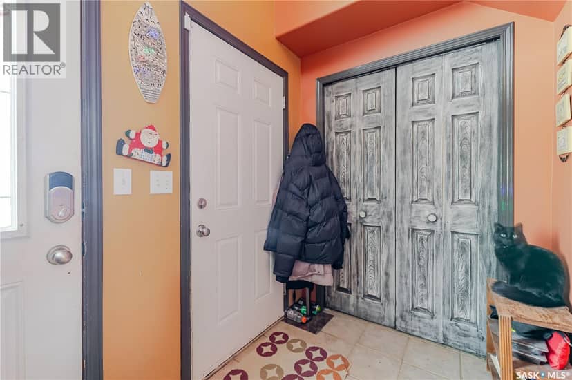 294 Wellington DRIVE — photo 4 of 30