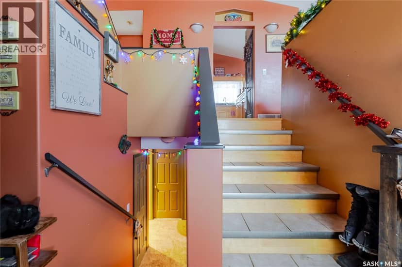 294 Wellington DRIVE — photo 5 of 30