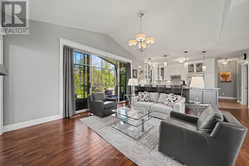 263 Georgina Street — photo 9 of 38