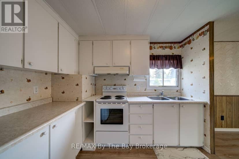 55 Georgian Glen Drive — photo 13 of 33