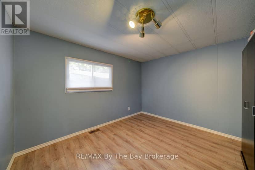 55 Georgian Glen Drive — photo 15 of 33