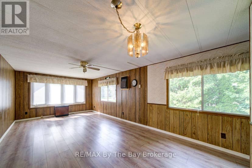 55 Georgian Glen Drive, Wasaga Beach, photo 8