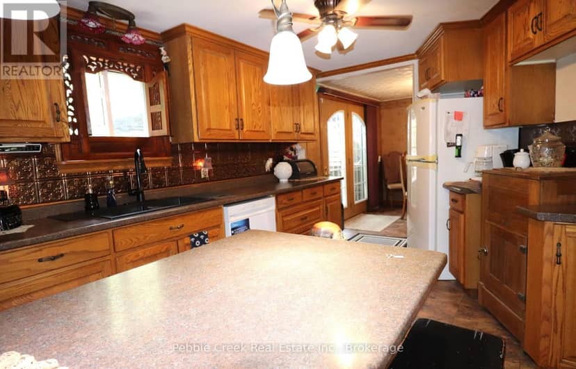 6 Garden Road — photo 11 of 40