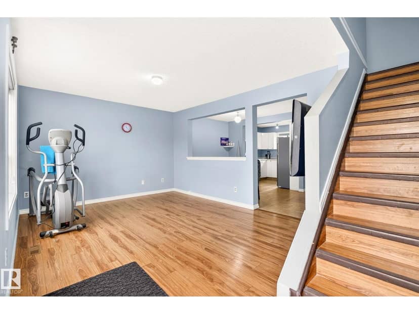 1646 millwoods RD E NW — photo 13 of 33