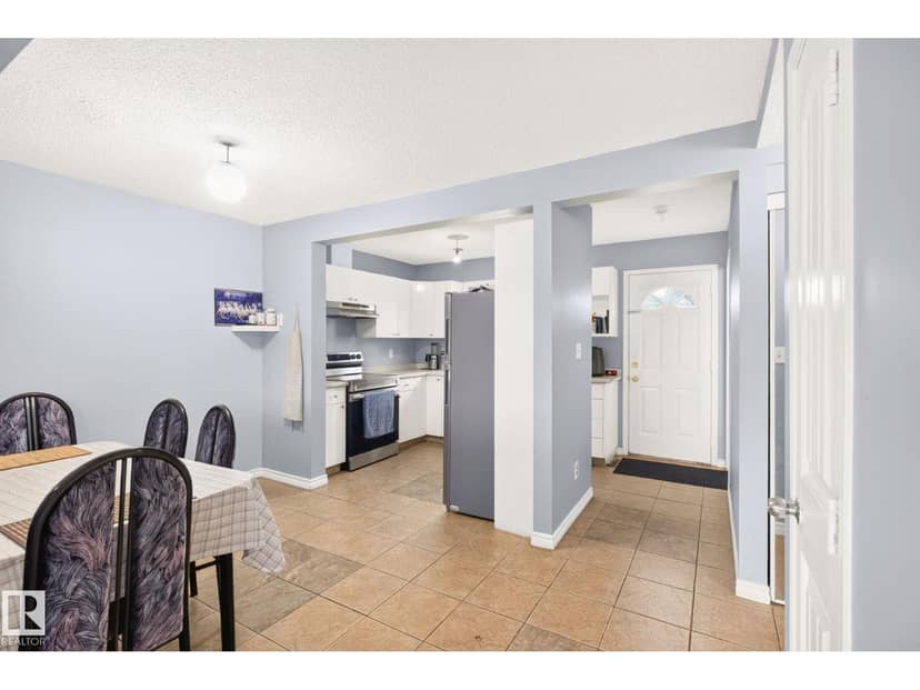 1646 millwoods RD E NW — photo 16 of 33