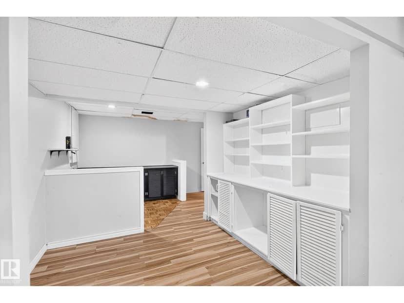 1646 millwoods RD E NW — photo 31 of 33