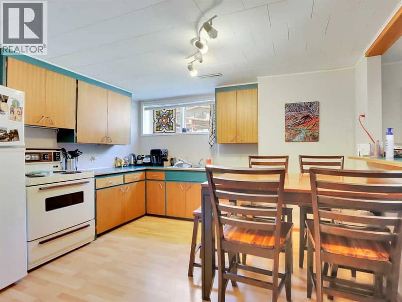 252 Three Sisters Drive — photo 16 of 33
