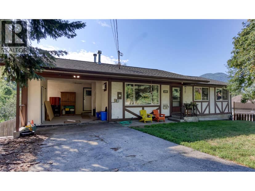 1520 3B Highway, Fruitvale