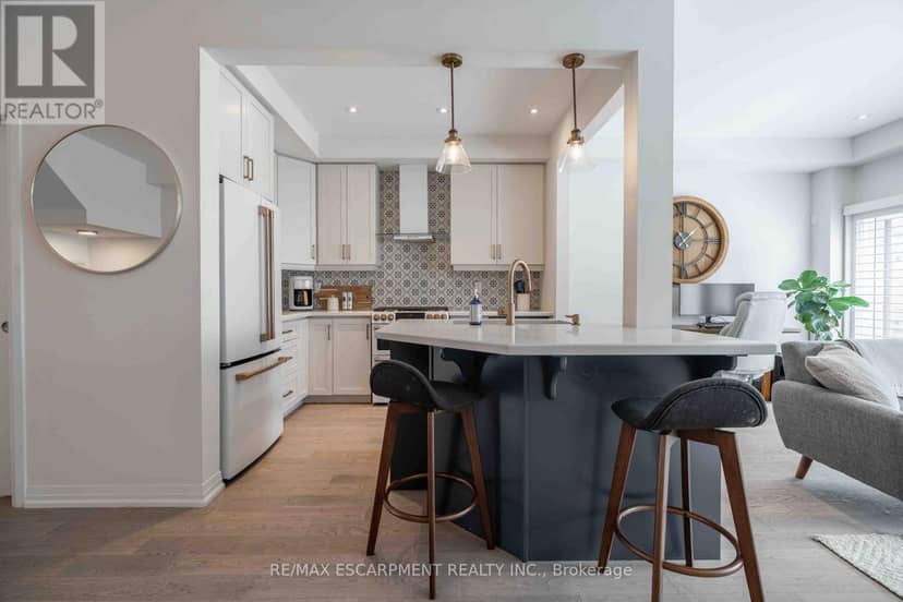 4005 Crown Street — photo 13 of 40
