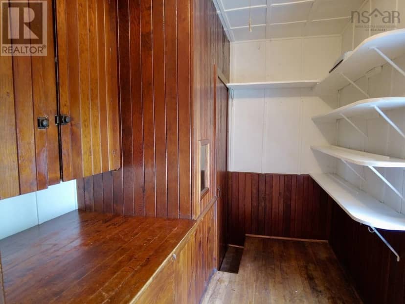 32 River Avenue — photo 19 of 40