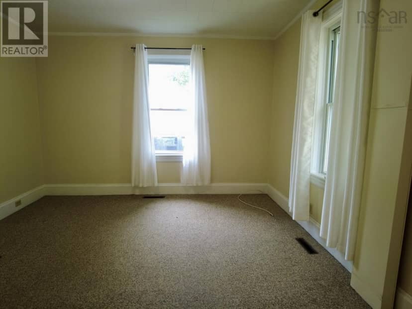32 River Avenue — photo 26 of 40