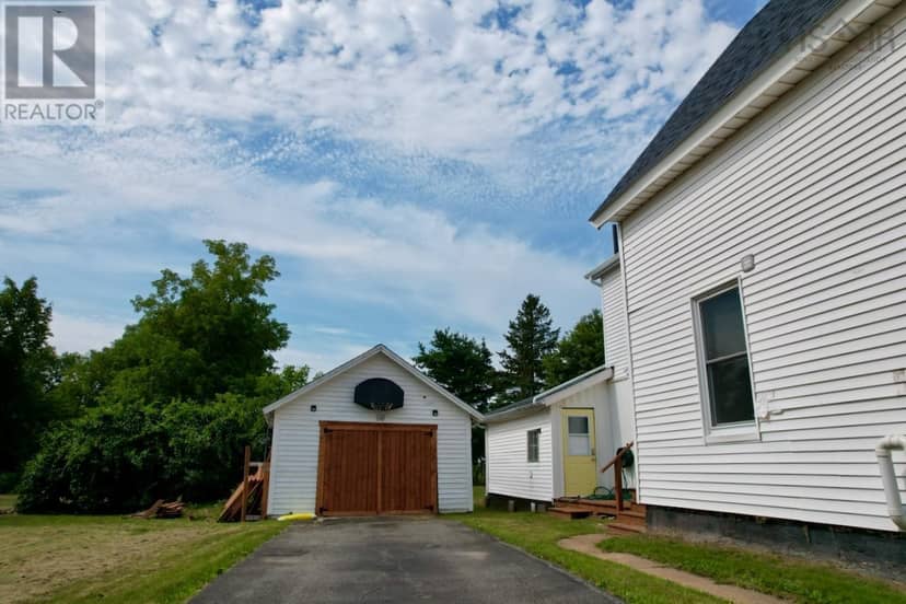 32 River Avenue — photo 9 of 40