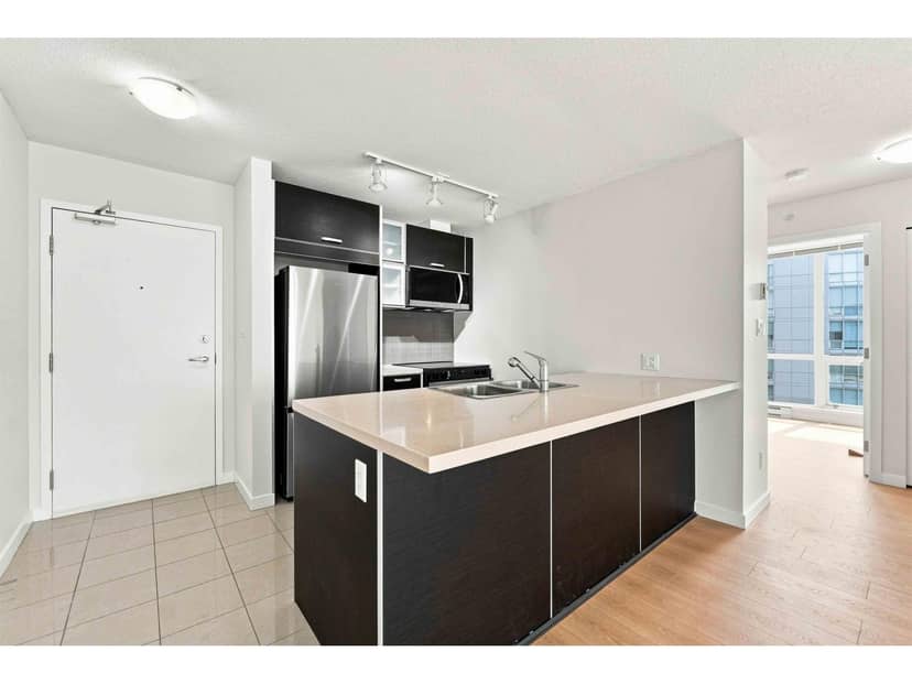 3202 13688 100 AVENUE, Surrey, photo 3