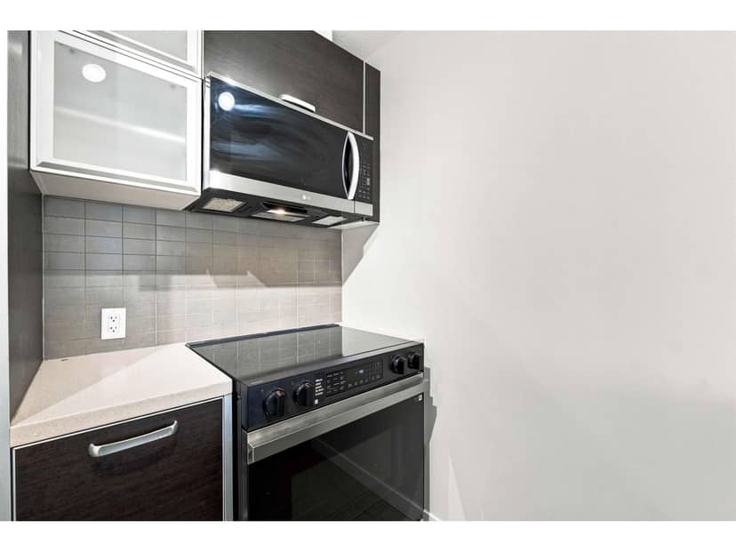 3202 13688 100 AVENUE, Surrey, photo 5