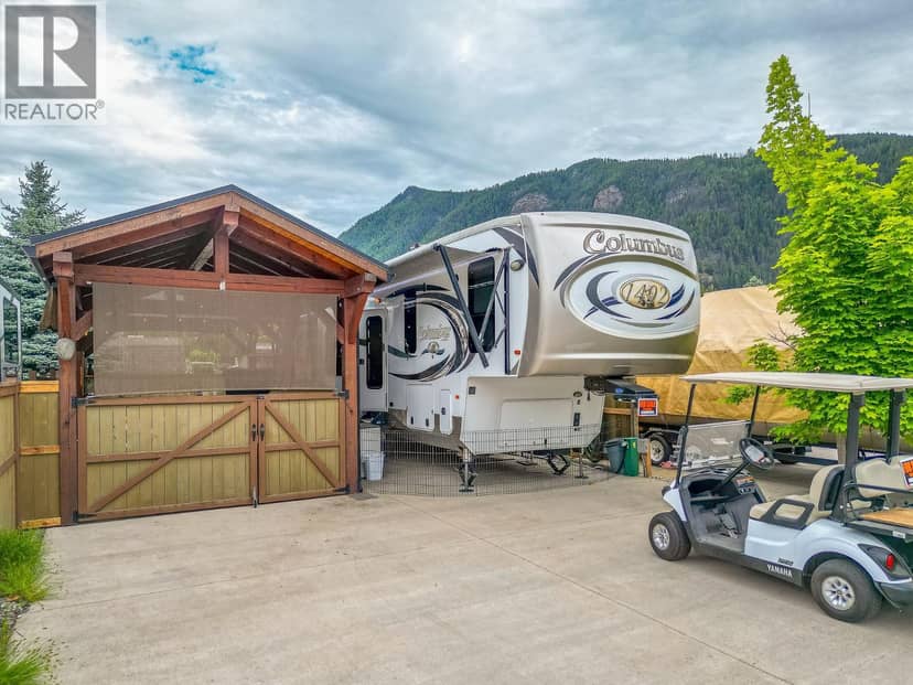 1383 Silver Sands Road Unit# 109, Sicamous