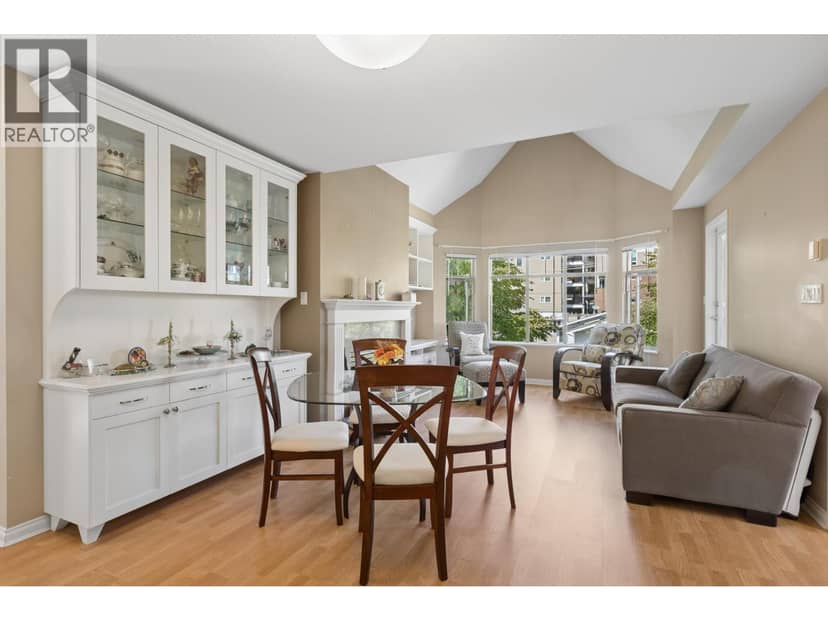 505 2059 CHESTERFIELD AVENUE, North Vancouver, photo 2