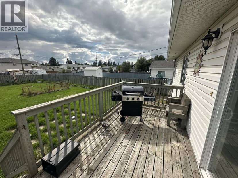 7923 99 AVENUE, Fort St. John, photo 3