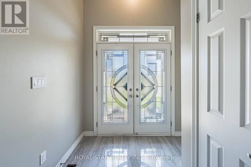 249 Fleetwood Drive — photo 7 of 40
