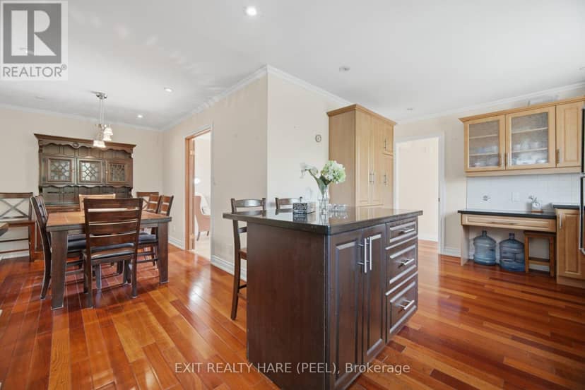 30 Thorsby Court — photo 10 of 40