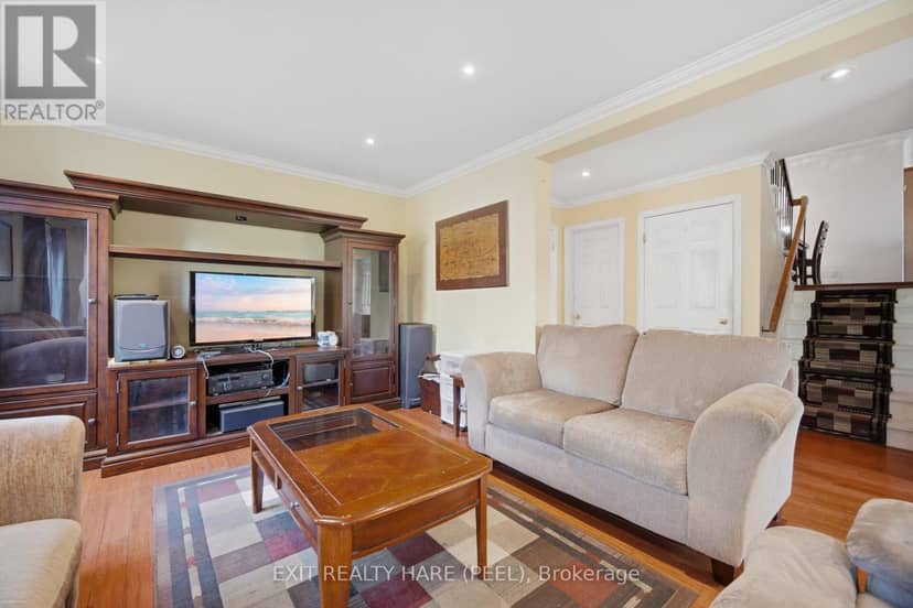 30 Thorsby Court — photo 16 of 40
