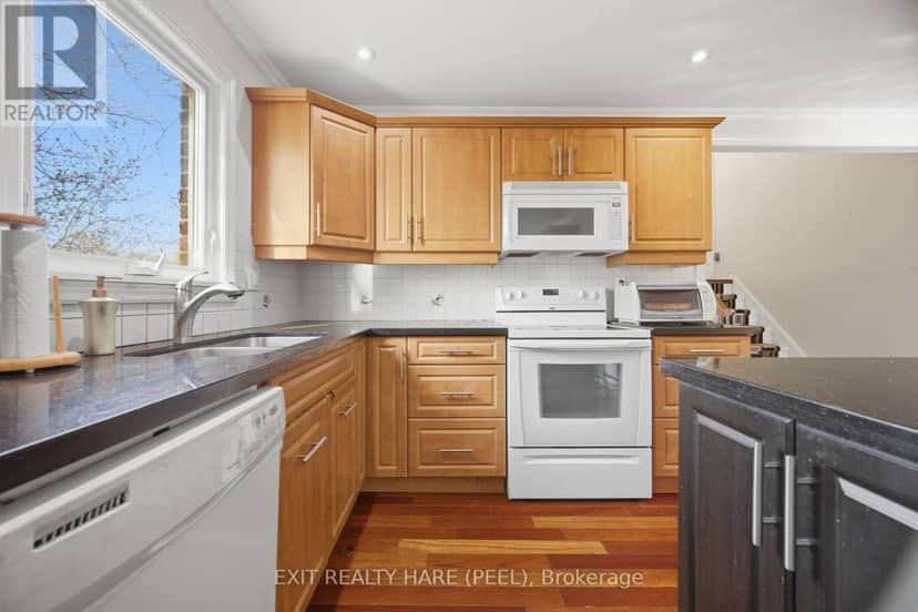 30 Thorsby Court — photo 9 of 40