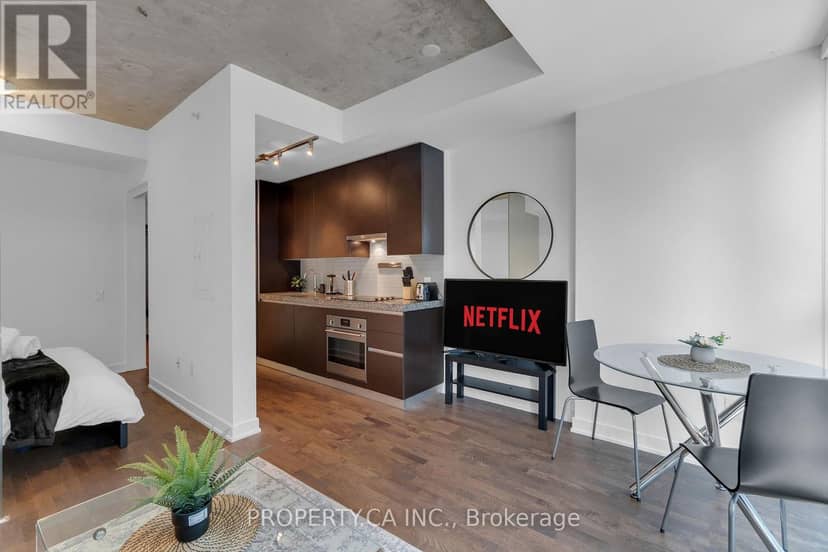408 - 38 Stewart Street — photo 12 of 16