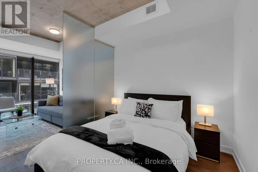 408 - 38 Stewart Street — photo 14 of 16
