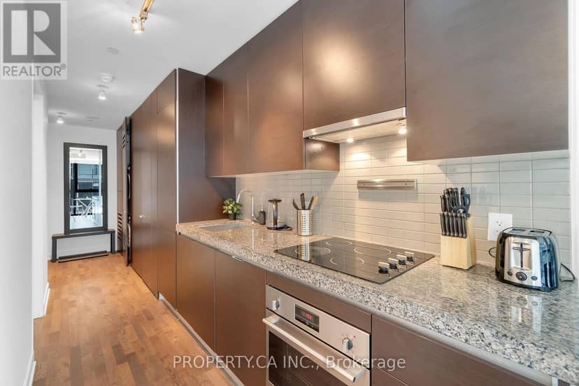 408 - 38 Stewart Street — photo 5 of 16