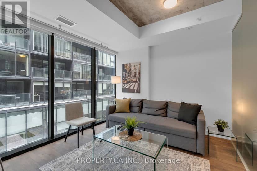 408 - 38 Stewart Street — photo 8 of 16