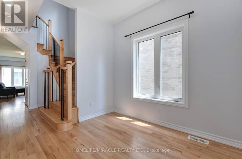 2419 Angora Street S — photo 5 of 25