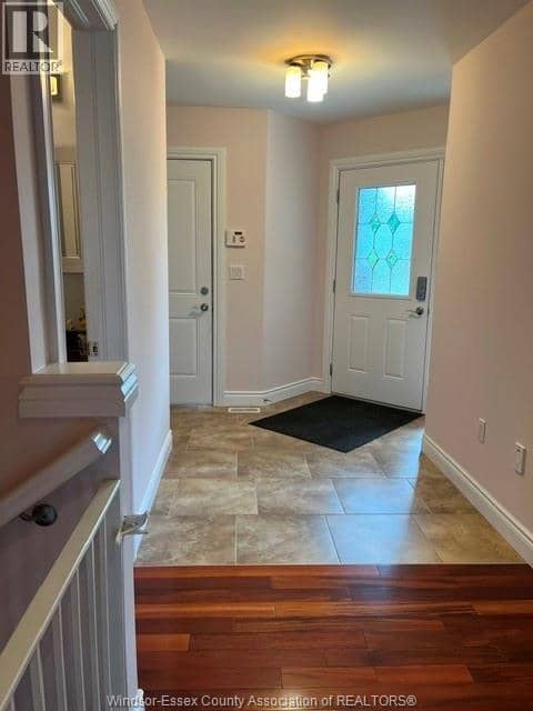 2272 Gatwick — photo 3 of 20