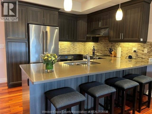 2272 Gatwick — photo 7 of 20