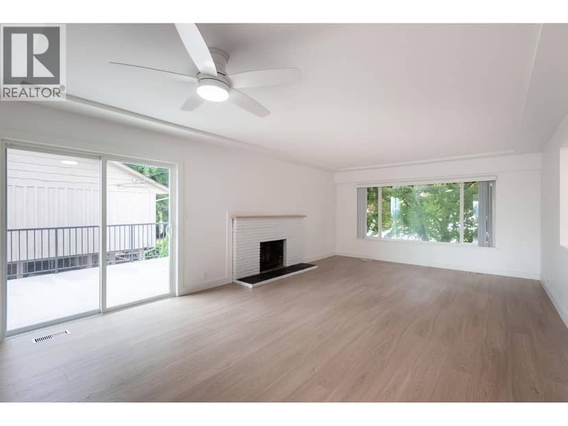 1410 DANSEY AVENUE, Coquitlam, photo 4