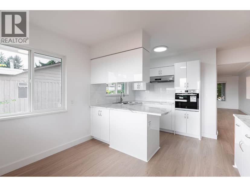 1410 DANSEY AVENUE, Coquitlam, photo 8