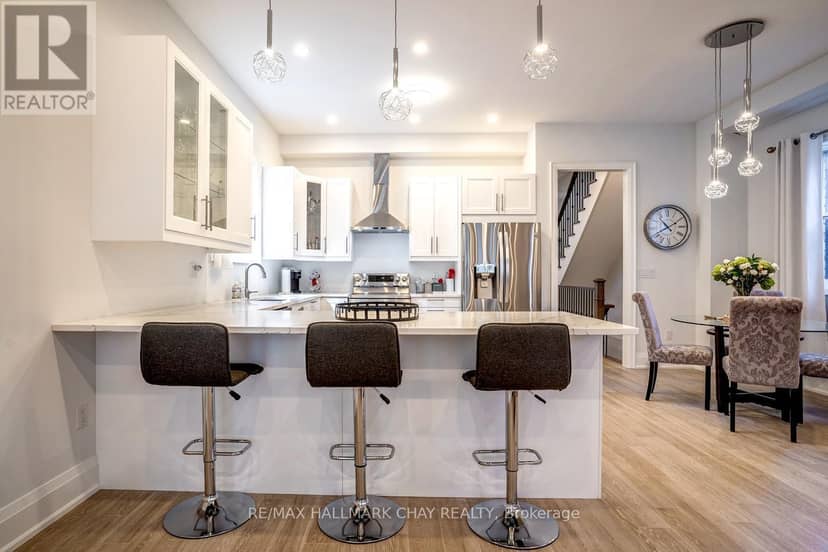 611 Northcliffe Boulevard — photo 5 of 35