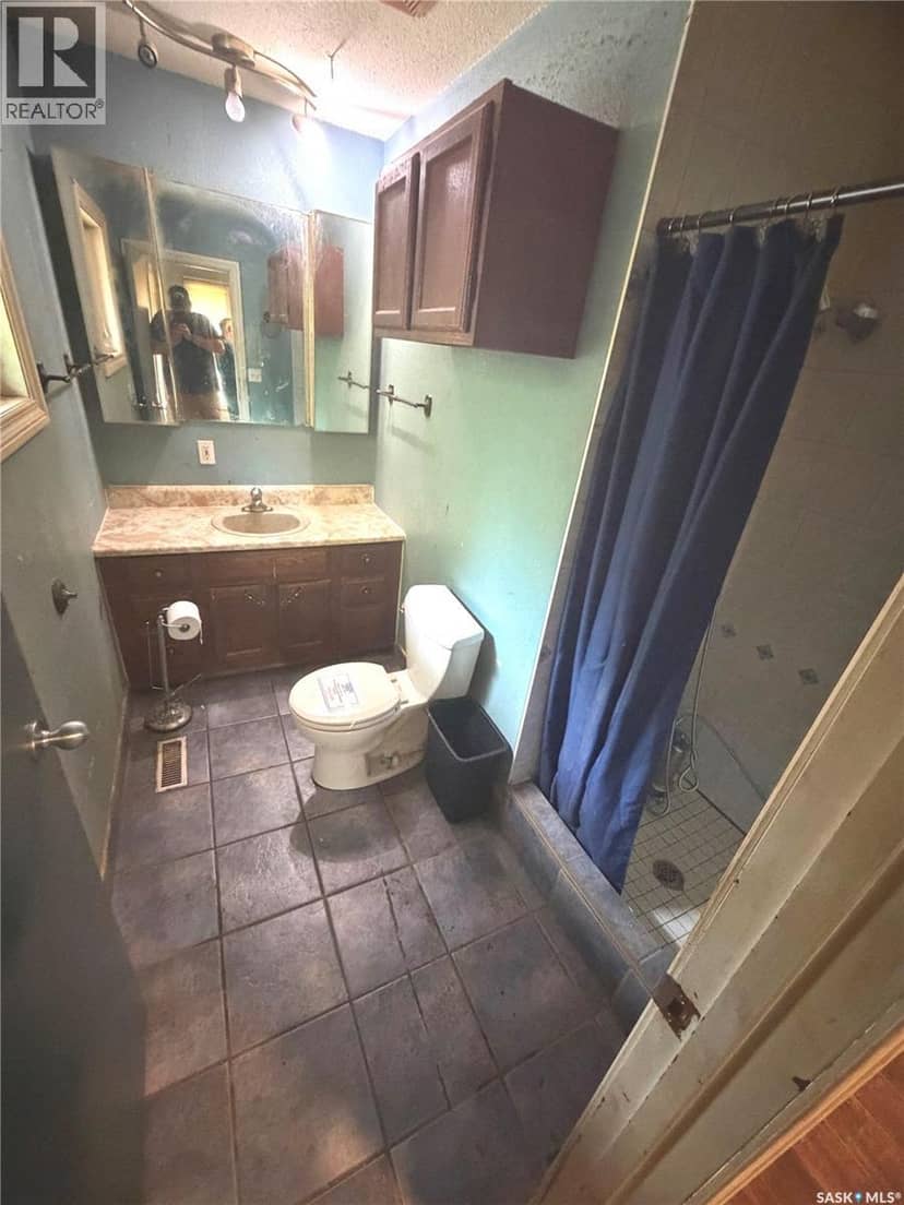 227 Brewer STREET — photo 10 of 21