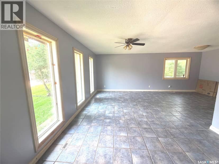 227 Brewer STREET — photo 3 of 21