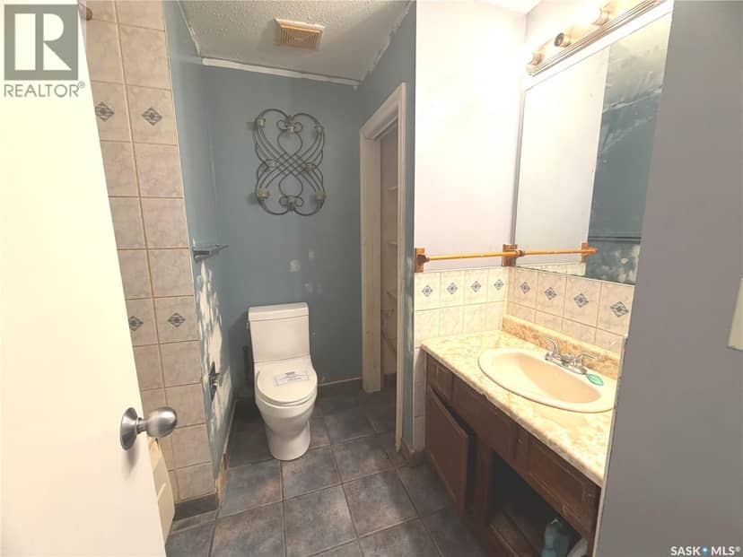 227 Brewer STREET — photo 6 of 21